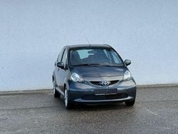 Grau Gebraucht 2007 Toyota Aygo City Kleinwagen | 3.999 € (Fairer Preis)