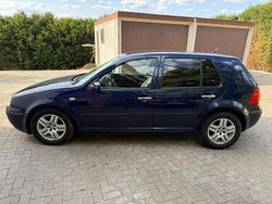 Blau Gebraucht 2000 VW Golf IV Kombi | 2.500 € (Etwas zu teuer)