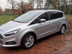 Silber Gebraucht 2018 Ford S-MAX S Van / Kleinbus | 16.500 € (Fairer Preis)