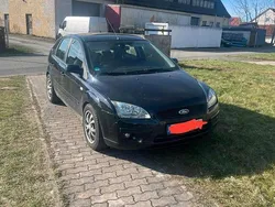 Schwarz Gebraucht 2006 Ford Focus Limousine | 1.000 € (Guter Preis)