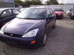 Blau metallic Gebraucht 2001 Ford Focus Finesse Kombi | 400 € (Superpreis)