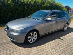 Grau Gebraucht 2008 BMW 530 Kombi | 4.300 € (Fairer Preis)
