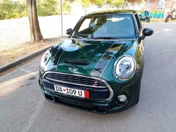 Grün Gebraucht 2015 Mini Cooper S Kleinwagen | 16.800 € (Etwas zu teuer)
