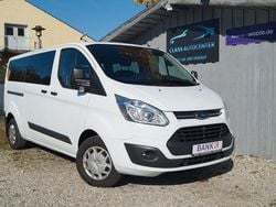 Weiß Gebraucht 2015 Ford Transit Custom Van / Kleinbus | 17.950 € (Guter Preis)