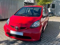 Rot Gebraucht 2008 Toyota Aygo Kleinwagen | 1.900 € (Fairer Preis)