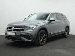 Platinum grey Gebraucht 2024 VW Tiguan Allspace Move SUV | 37.650 € (Superpreis)
