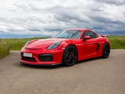 Rot Gebraucht 2016 Porsche Cayman GT4 Coupé | 98.500 €