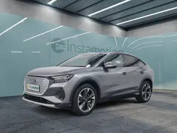 Grau Gebraucht 2022 Audi Q4 e-tron SUV | 38.799 € (Fairer Preis)