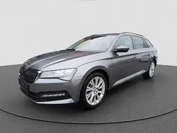 Graphitegrau Gebraucht 2024 Skoda Superb Ambition Kombi | 32.290 € (Superpreis)