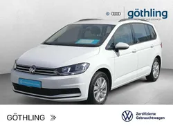 Pure white Gebraucht 2024 VW Touran Comfortline Van / Kleinbus | 30.280 € (Guter Preis)