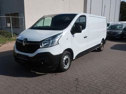 Weiß Gebraucht 2019 Renault Trafic Van / Kleinbus | 10.900 €