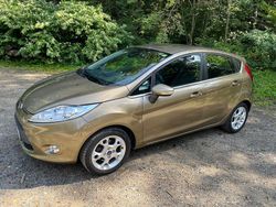 Braun Gebraucht 2011 Ford Fiesta Titanium Kleinwagen | 6.750 € (Teuer)
