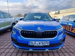 Blau Gebraucht 2024 Skoda Kamiq Drive SUV | 23.650 € (Fairer Preis)
