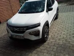 Weiß Gebraucht 2022 Dacia Spring Essentiel Kleinwagen | 11.300 € (Fairer Preis)