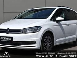 Pure white Gebraucht 2024 VW Touran Comfortline Van / Kleinbus | 31.900 € (Fairer Preis)