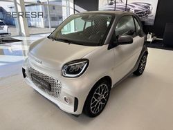 Weiß Gebraucht 2023 Smart ForTwo Electric Drive Prime Coupé | 17.650 € (Teuer)