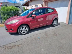 Rot Gebraucht 2009 Ford Fiesta Kleinwagen | 3.750 €