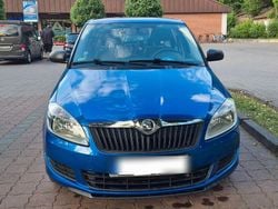 Blau Gebraucht 2014 Skoda Fabia Kleinwagen | 3.900 € (Guter Preis)