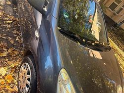 Silber Gebraucht 2011 Hyundai i20 Kleinwagen | 2.300 €