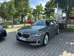 Grau Gebraucht 2021 BMW 530e Luxury Line Limousine | 33.400 € (Fairer Preis)