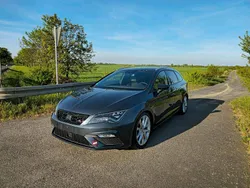 Grau Gebraucht 2025 Seat Leon ST FR Kombi | 19.999 €