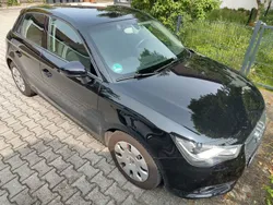 Schwarz Gebraucht 2012 Audi A1 Sportback Ambition Kleinwagen | 8.999 € (Fairer Preis)