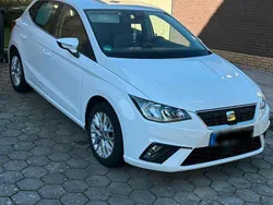 Weiß Gebraucht 2020 Seat Ibiza Kleinwagen | 16.000 €
