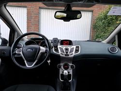 Violet Gebraucht 2009 Ford Fiesta Ghia Kleinwagen | 4.700 €