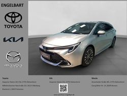 Shimmering silber metallic Gebraucht 2024 Toyota Corolla Team Kombi | 29.990 € (Fairer Preis)