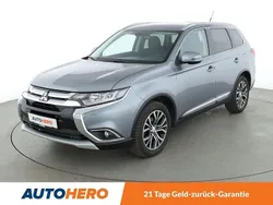 Grau Gebraucht 2016 Mitsubishi Outlander SUV | 18.660 € (Fairer Preis)