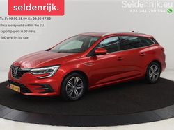Rot Gebraucht 2022 Renault Mégane IV Limousine | 12.400 € (Fairer Preis)