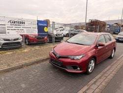 Rot Gebraucht 2018 Toyota Auris Touring Sports Team Kombi | 14.899 € (Guter Preis)