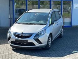 Silber Gebraucht 2014 Opel Zafira Tourer Edition Van / Kleinbus | 4.450 € (Guter Preis)