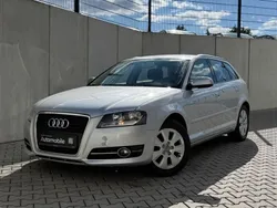 Silber Gebraucht 2011 Audi A3 Sportback Attraction Limousine | 3.999 € (Guter Preis)