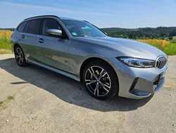 Grau Gebraucht 2024 BMW 330e M Sport Kombi | 43.900 € (Guter Preis)