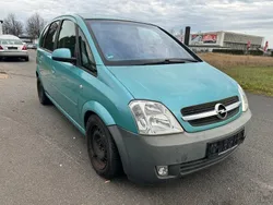Grün Gebraucht 2003 Opel Meriva Essentia Van / Kleinbus | 990 € (Fairer Preis)