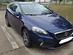 Blau Gebraucht 2015 Volvo V40 CC Kombi | 7.500 € (Fairer Preis)