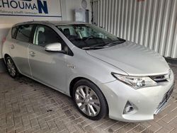 Silber Gebraucht 2013 Toyota Auris Hybrid Edition Limousine | 10.900 € (Fairer Preis)