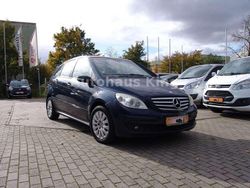 Grau Gebraucht 2006 Mercedes 200 Limousine | 4.600 € (Superpreis)