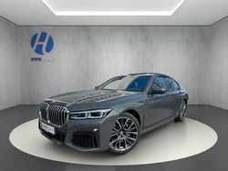 Grau Gebraucht 2021 BMW 730 M Sport Limousine | 49.970 € (Fairer Preis)