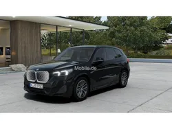 Schwarz Neu 2025 BMW iX1 M Sport SUV | 51.490 € (Fairer Preis)