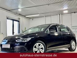 Schwarz Gebraucht 2020 VW Golf VIII Life Limousine | 16.980 € (Fairer Preis)