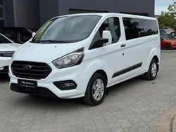 Weiß Gebraucht 2018 Ford Tourneo Custom Trend Van / Kleinbus | 21.950 € (Teuer)