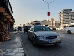 Grau Gebraucht 2003 Audi A4 Limousine | 3.600 € (Fairer Preis)