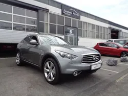 Grau Gebraucht 2016 Infiniti QX70 S Design SUV | 19.490 € (Etwas zu teuer)