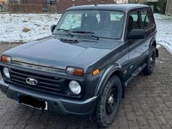 Grau Gebraucht 2018 Lada Urban SUV | 13.000 €