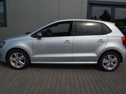 Silber Gebraucht 2014 VW Polo Life Limousine | 7.500 € (Teuer)