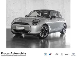 Silber Neu 2025 Mini Cooper Classic Kleinwagen | 32.620 € (Guter Preis)