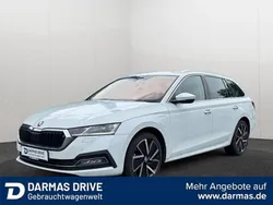 Weiß Gebraucht 2021 Skoda Octavia Style Limousine | 20.490 € (Guter Preis)