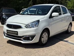 Weiß Gebraucht 2019 Mitsubishi Space Star Basis Limousine | 6.490 € (Superpreis)